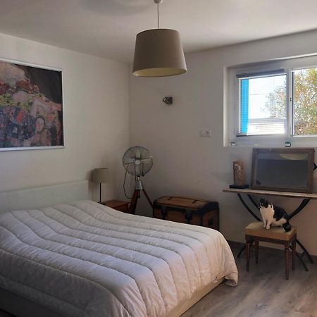 Appartement Sur La Colline Avec Acces Piscine Volx Exterior photo