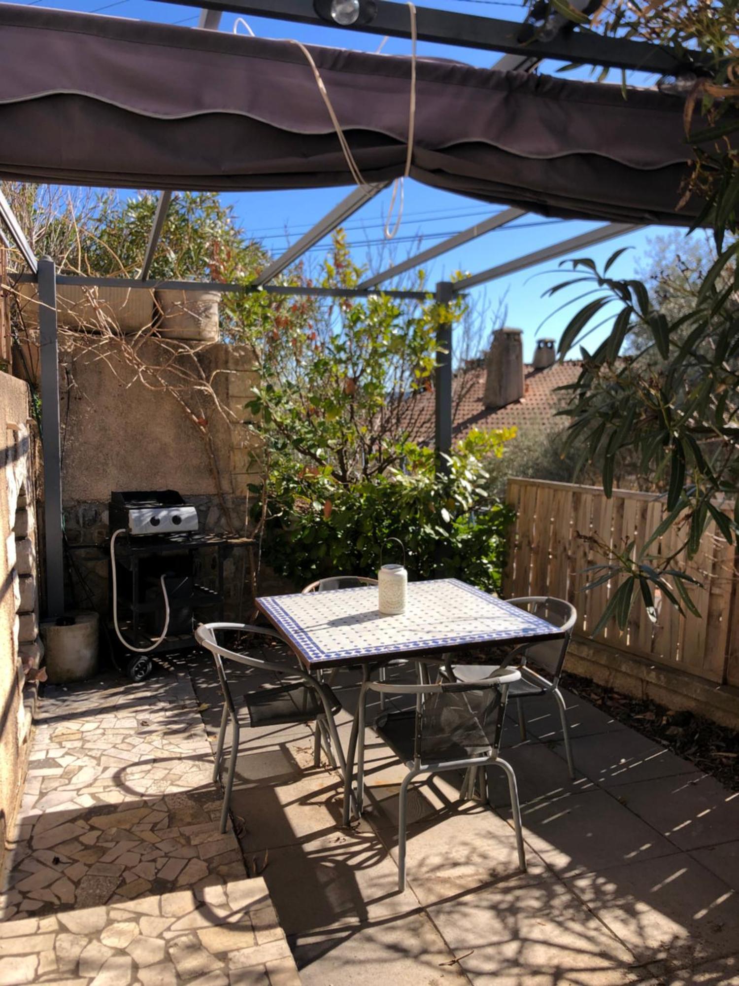 Appartement Sur La Colline Avec Acces Piscine Volx Exterior photo